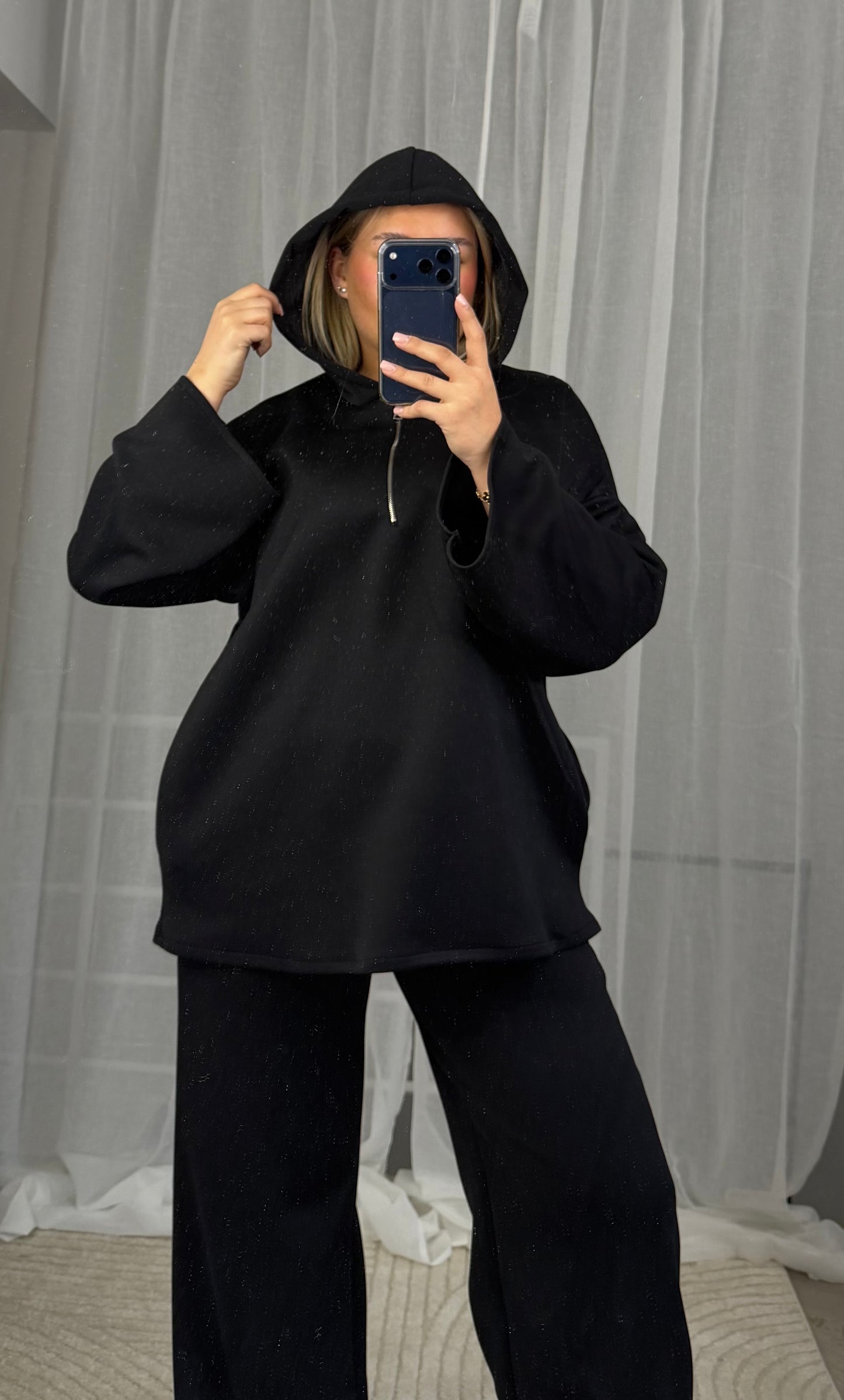 Butterstoff Zweiteiler in Schwarz