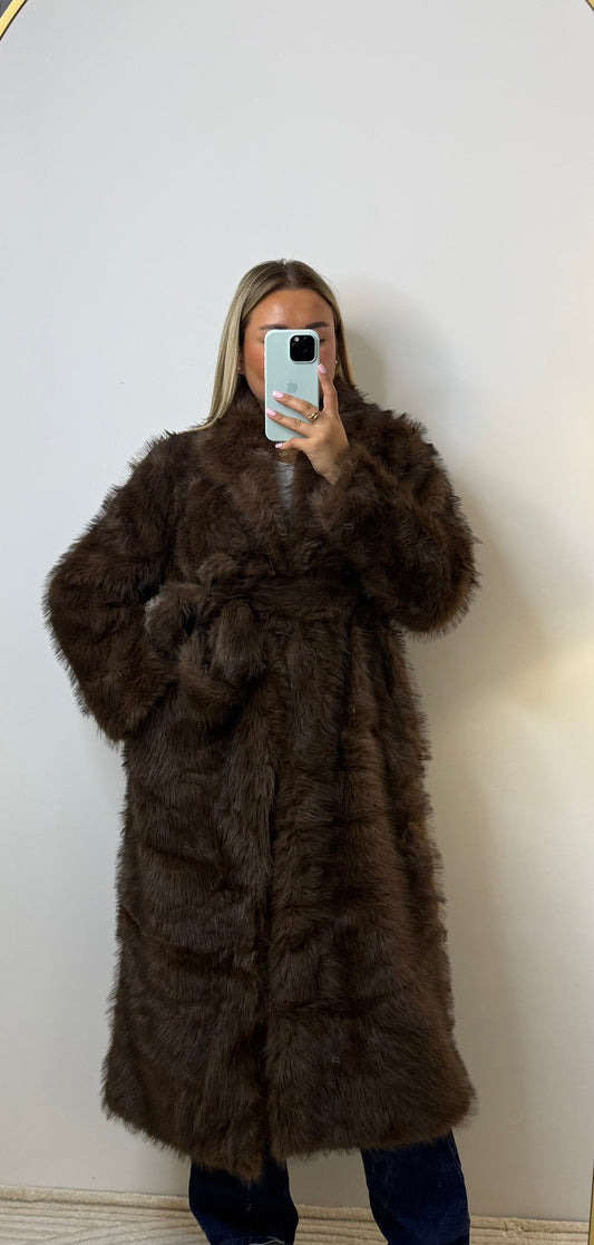Fellmantel Schokobraun Lang