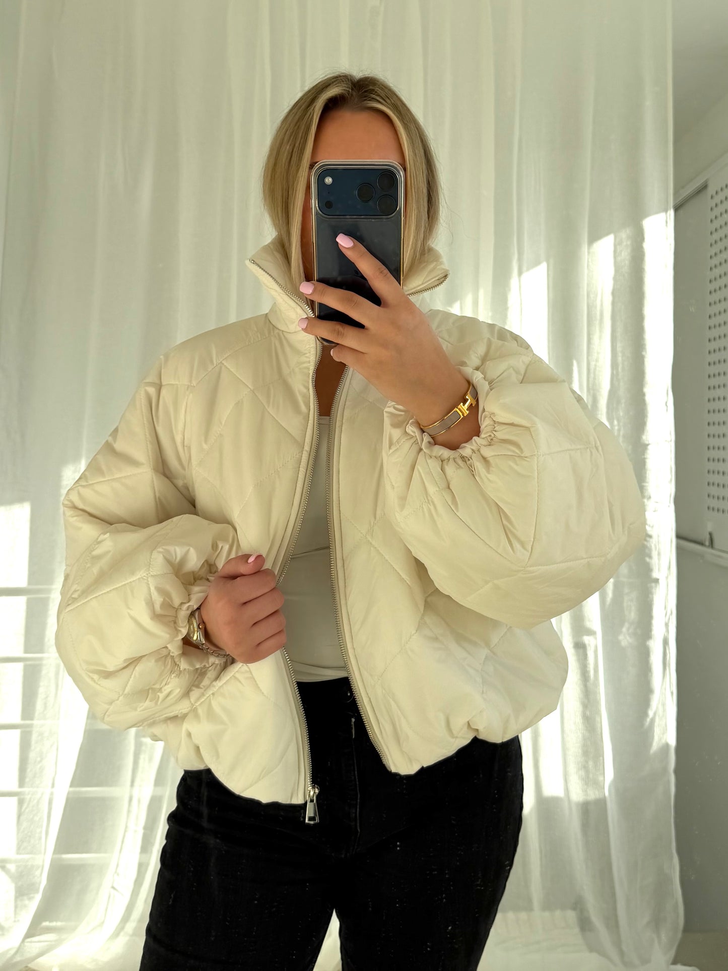 Pufferjacke in Creme