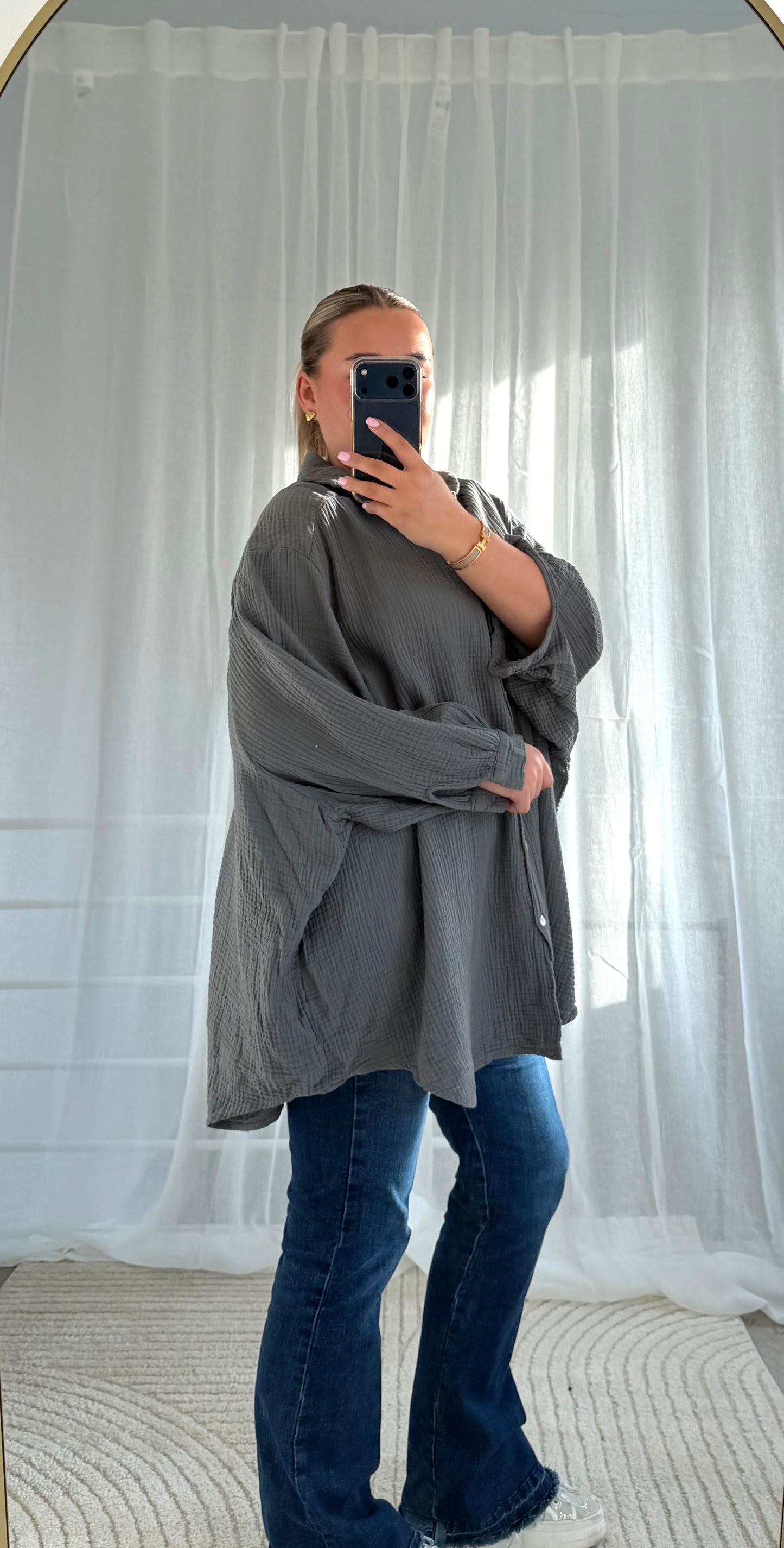Oversized Musselin Bluse in Grau