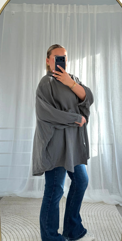 Oversized Musselin Bluse in Grau