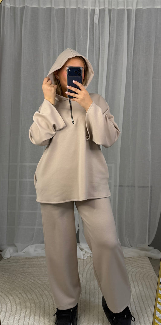 Butterstoff Zweiteiler in Beige