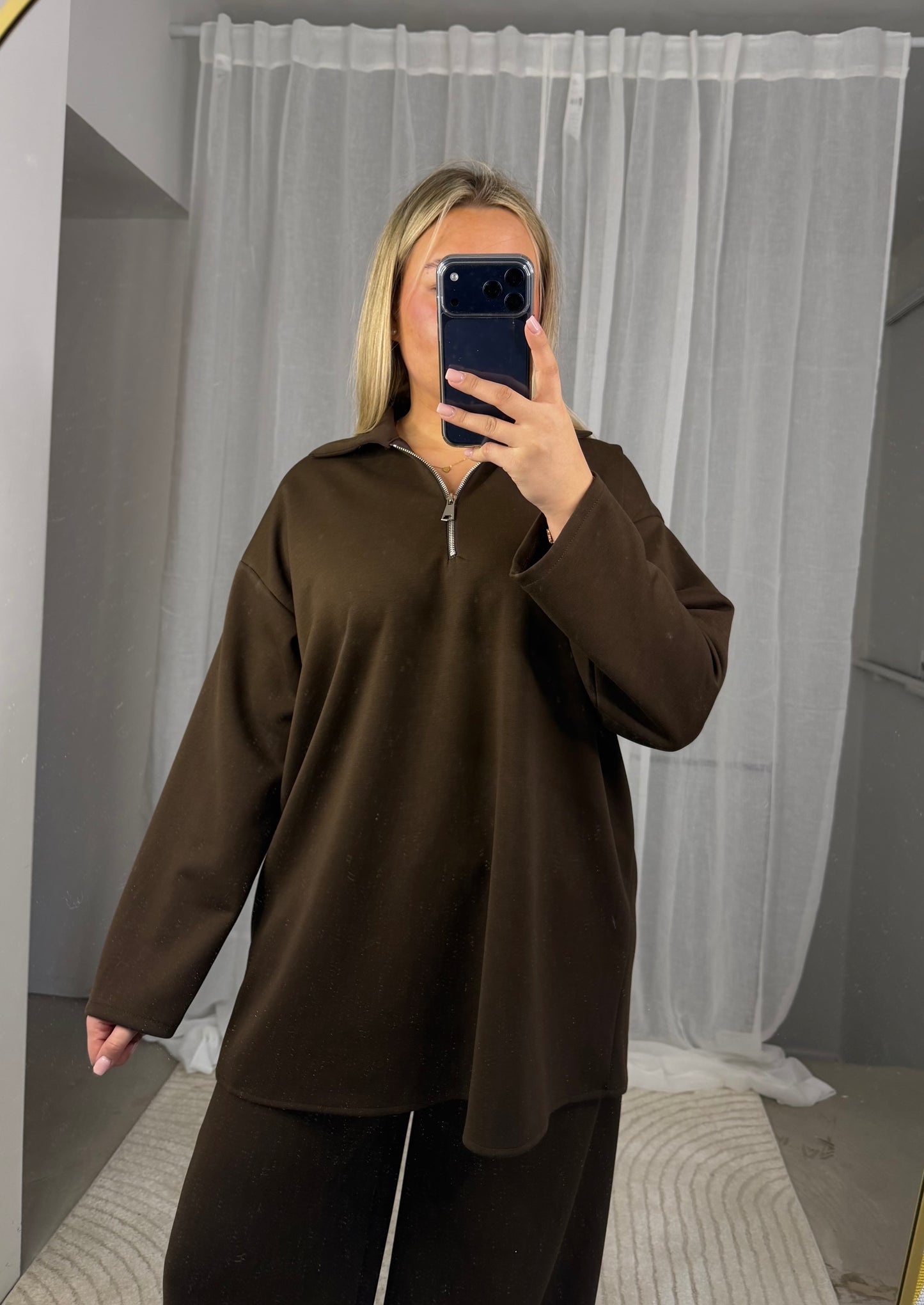 Butterstoff Zweiteilern in Braun