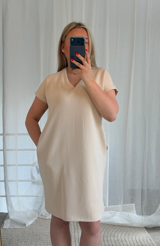 Butterstoff V Ausschnitt Kleid